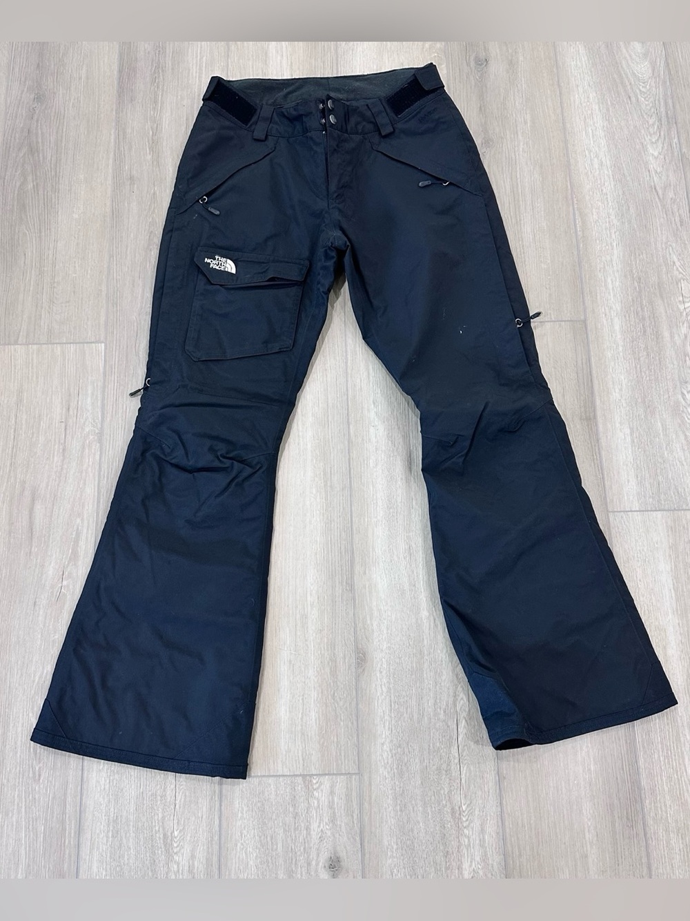 The North Face women’s snow ski snowboarding hyvent pants black small